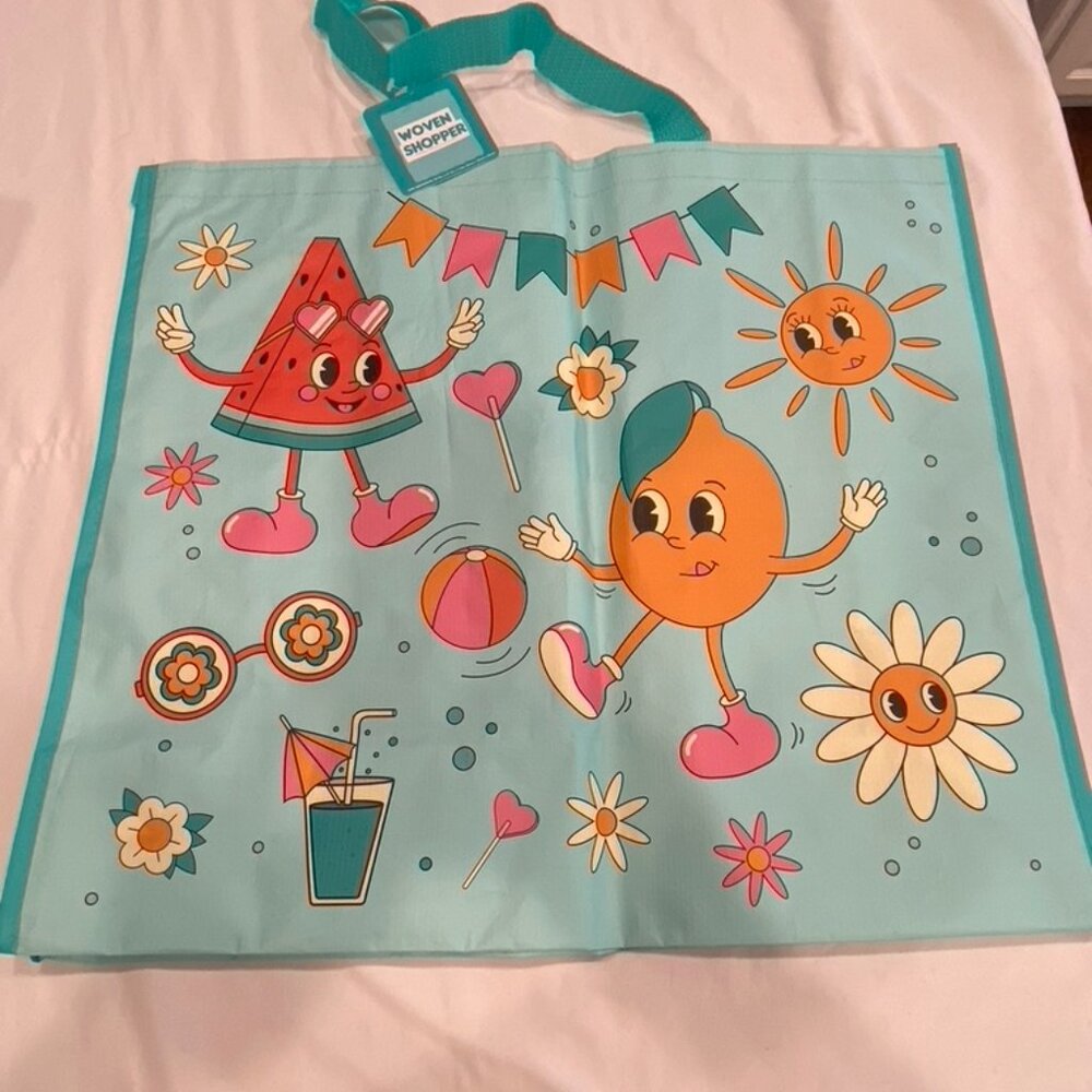 NWT Super Cute Summer Scene with Flowers & Fruit Large Shopping/Beach/Travel Bag